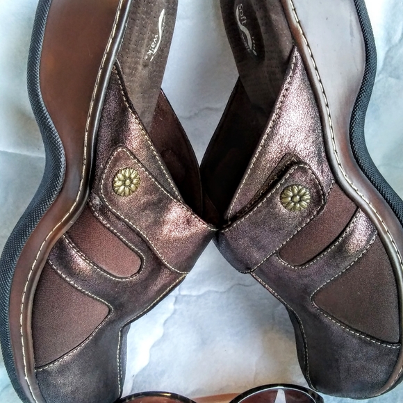 softwalk meredith nurse shoe for standing all day